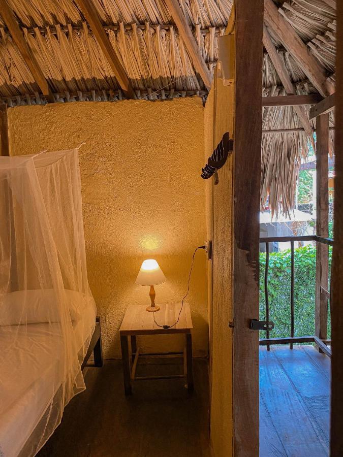 פאלומינו Hostal Zinpar מראה חיצוני תמונה